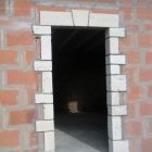 Maçon ile d'Oléron, Construction en briques avec tour de fenêtre en pierre